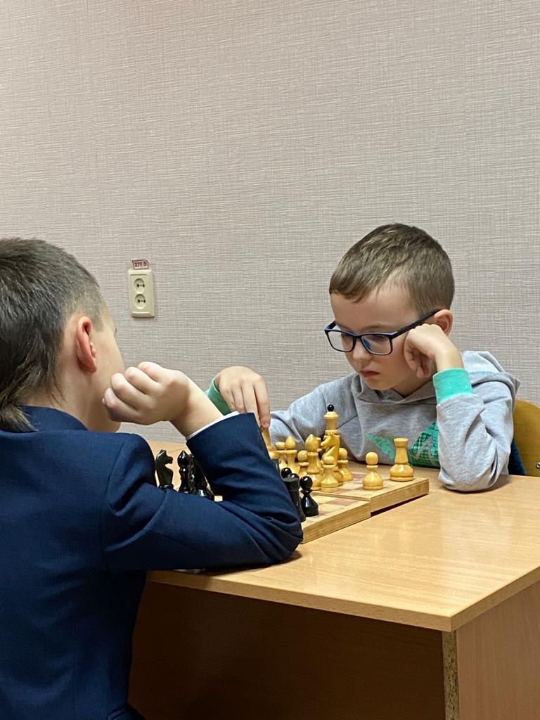 Методическая разработка конспект открытого занятия по шахматам на тему «Тактика. Связка и вилка»