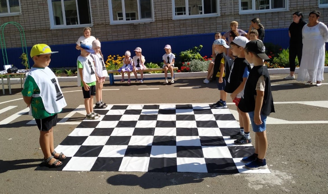 Квест-игра для детей старшего дошкольного возраста «Удивительные приключения в шахматной стране»
